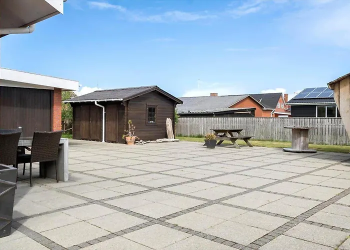 70030-ulfborg-laerkevej-9 Hébergement de vacances *